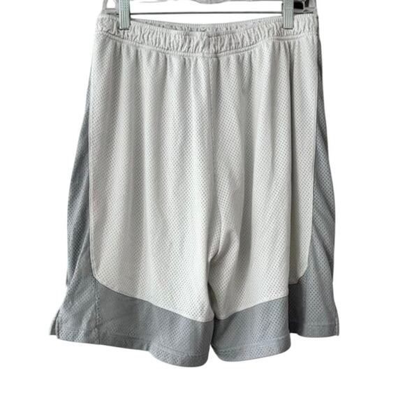 Nike Dri-Fit White & Gray Mesh Basketball Shorts XL Athletic Training - Picture 3 of 7